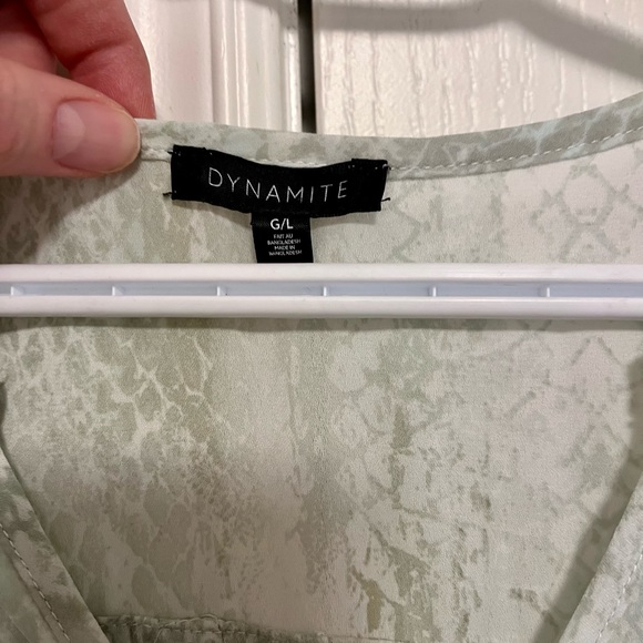 Dynamite Blouse - Picture 3 of 4